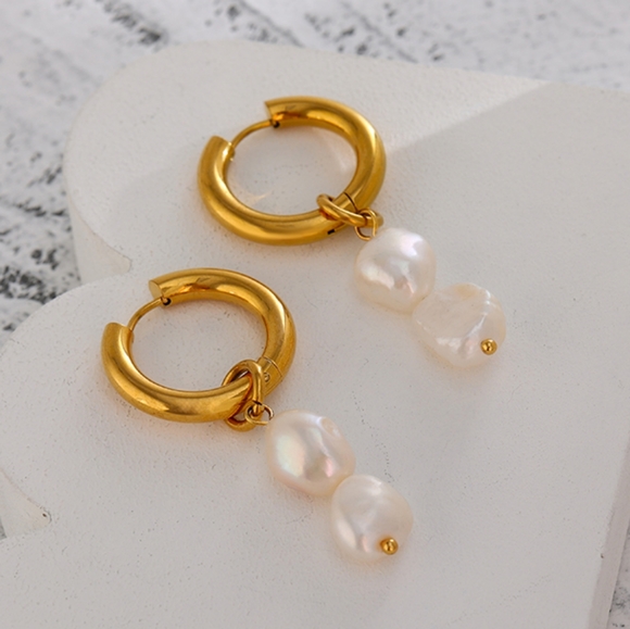 Charm Dangle Pearls Hoop Earrings - Picture 2 of 6